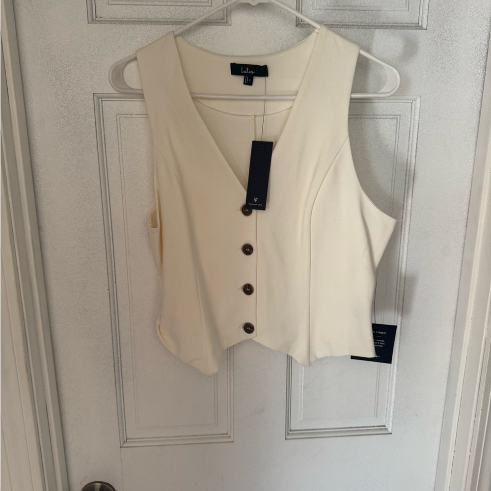 Lulu's Ivory Button-Up Tank Top